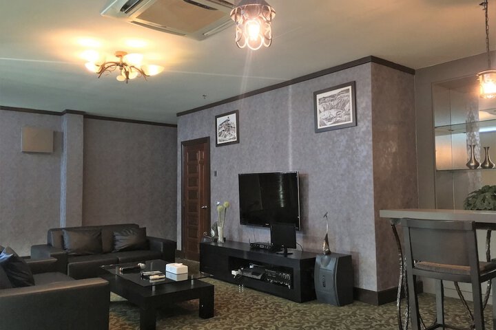 Room 43 of 87