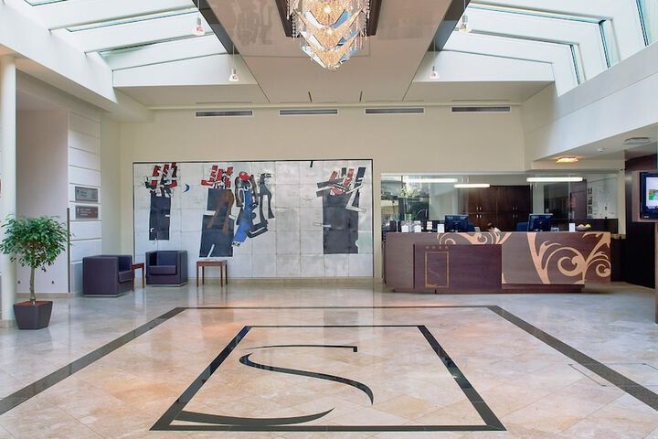 Hotel Lobby