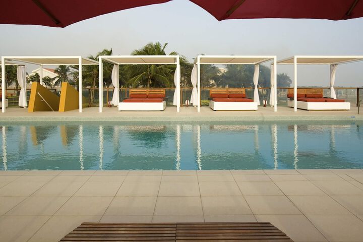 Pools & Facilities