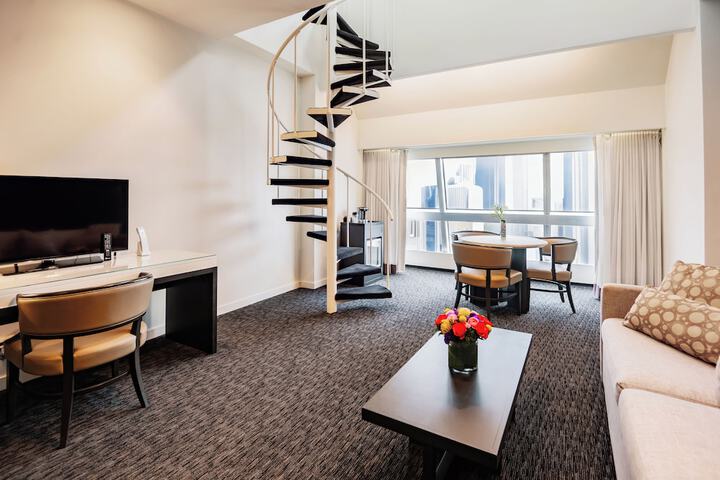 Room 42 of 106