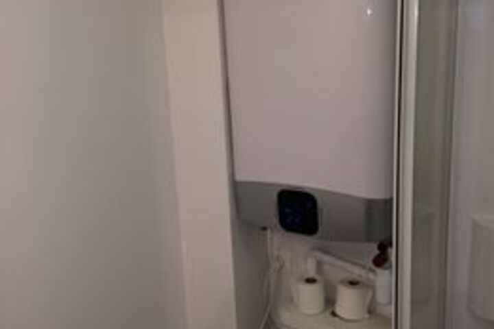 Room 10 of 112