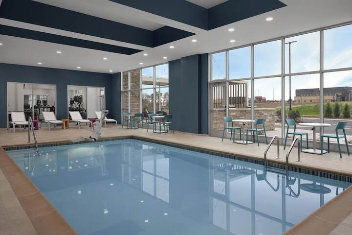 Photo of Home2 Suites by Hilton Hickory Pool