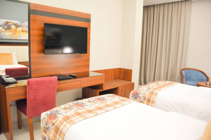 Room 5 of 22