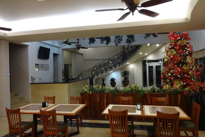 Dining Photos