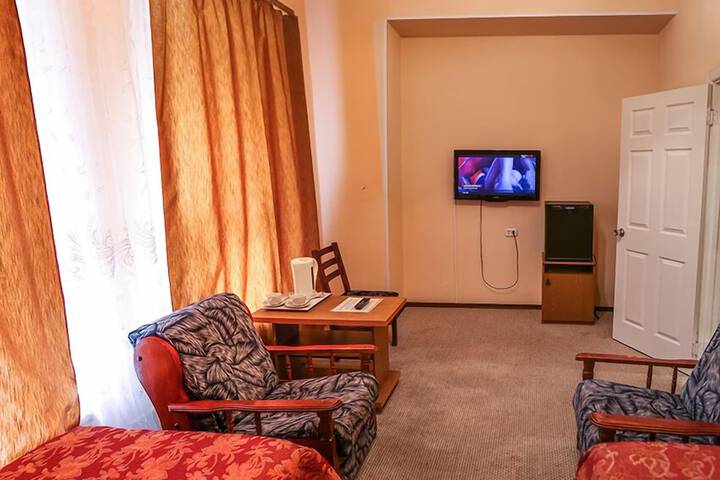 Room 12 of 89