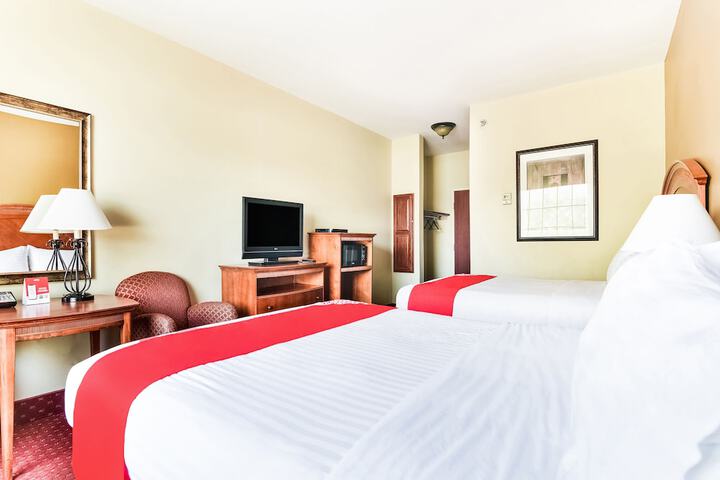 2 Queen Beds (4 of 7)