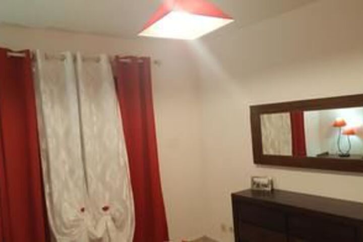 Room 9 of 20
