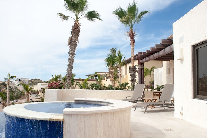 Pool 14 of 20