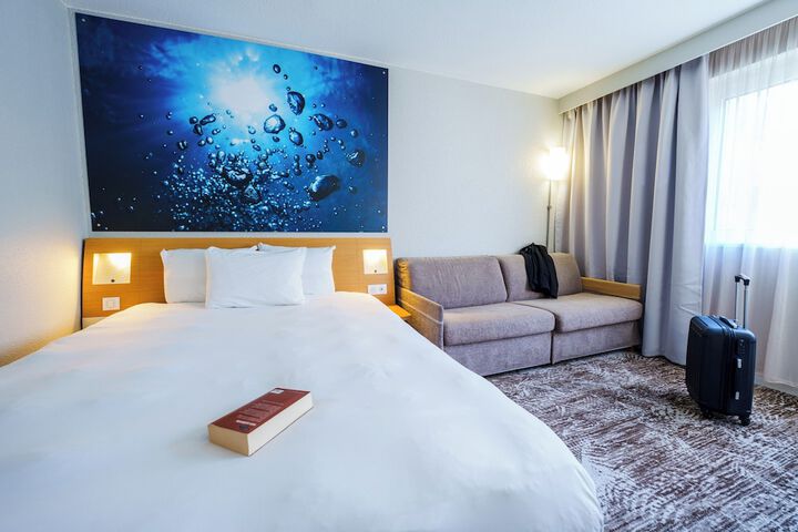 Room 3 of 113