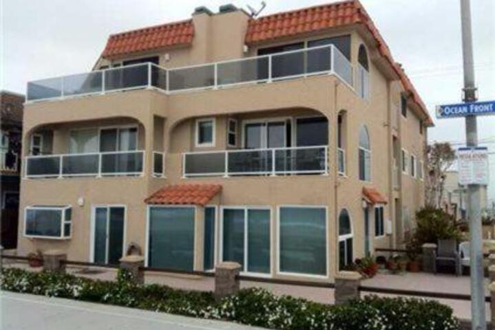 Ocean Front Walk Apartment #45129 Apts in San Diego, CA