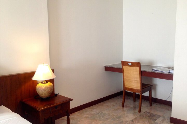 Room 14 of 60