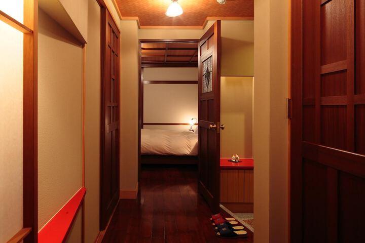 Room 19 of 73
