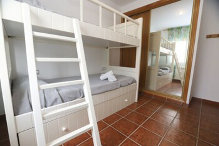 Room 40 of 49