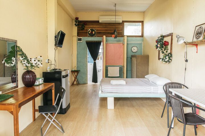 Room 6 of 20