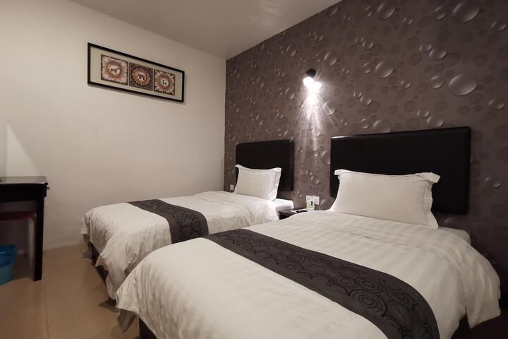 Room 14 of 74
