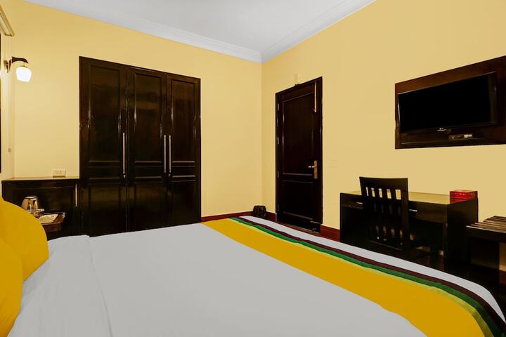 Room 21 of 27