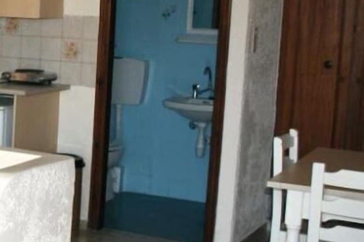 Room 8 of 10