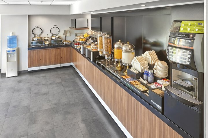 Breakfast/Coffee Service 27 of 48