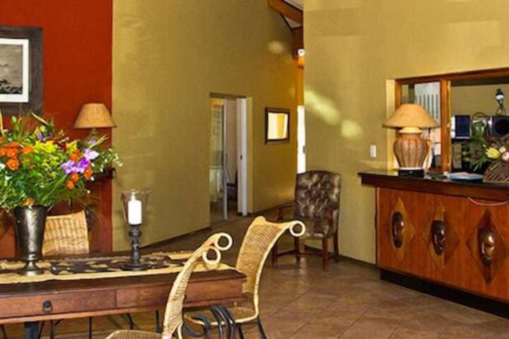 Entrance & Lobby