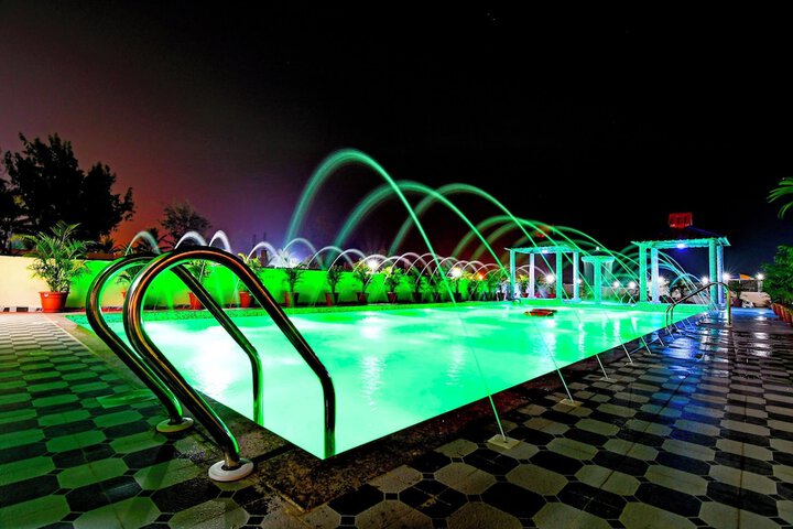 Pool 32 of 58