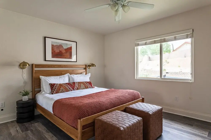 Room 4 of 18