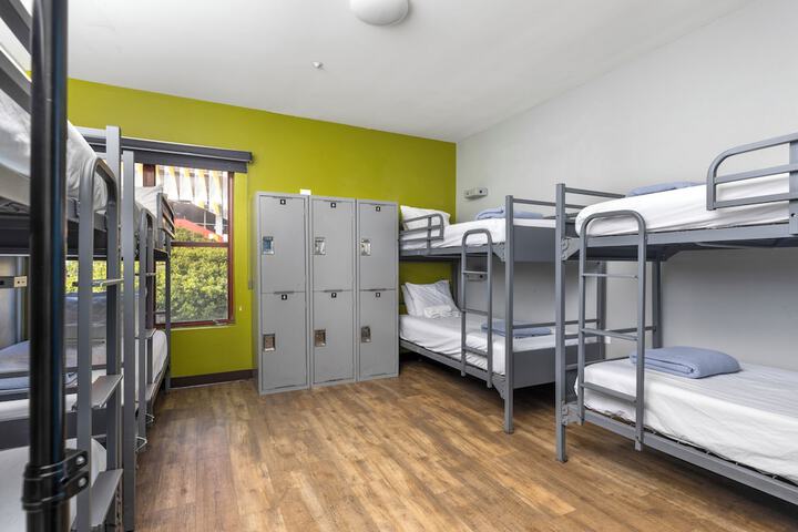 Room 20 of 42