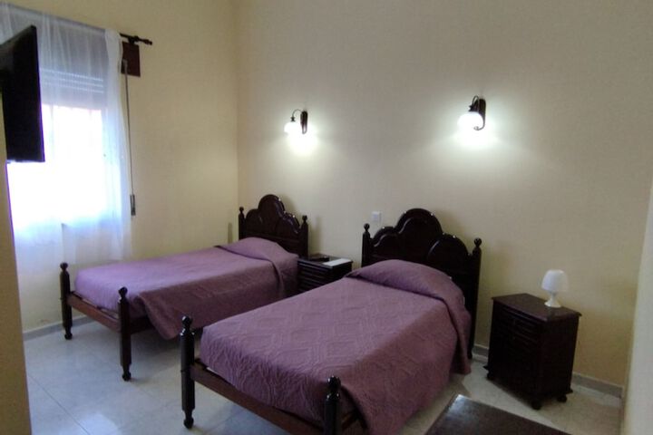 Room 6 of 15