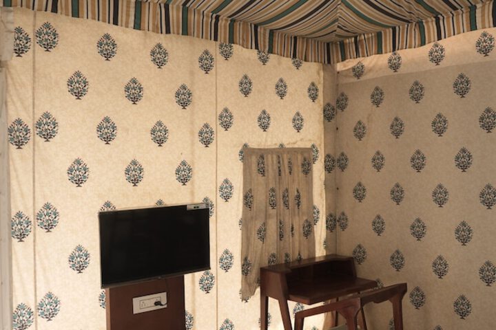 Room 5 of 41