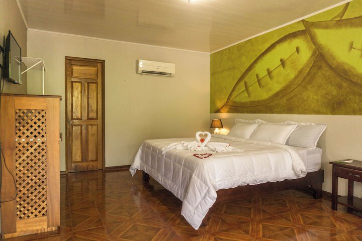 Room 13 of 79