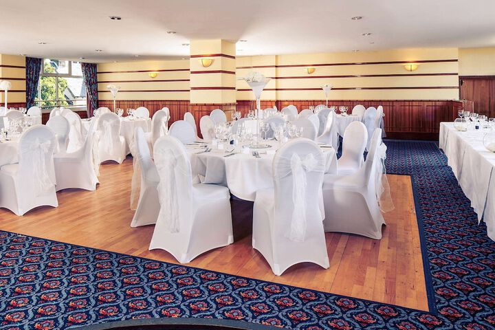 Ballroom/Hall 45 of 61