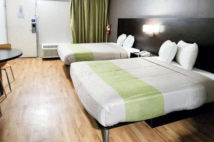 Room 16 of 24
