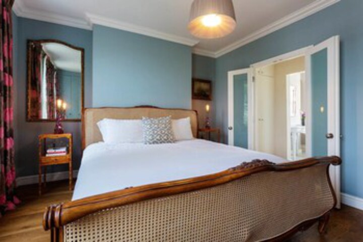 Room 20 of 28