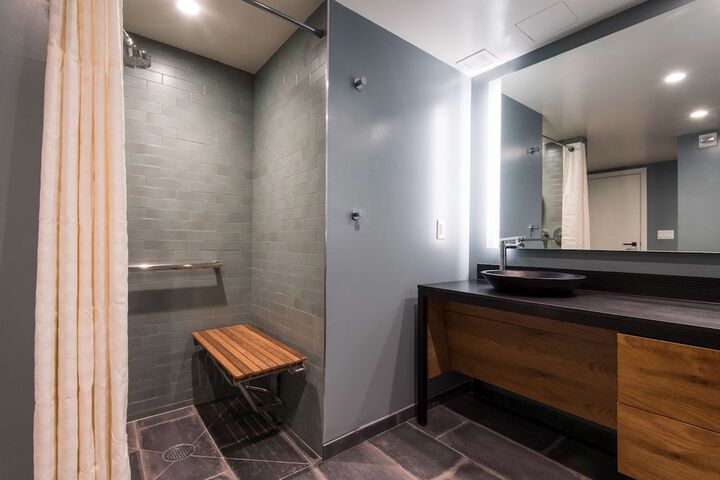 Bathroom shower