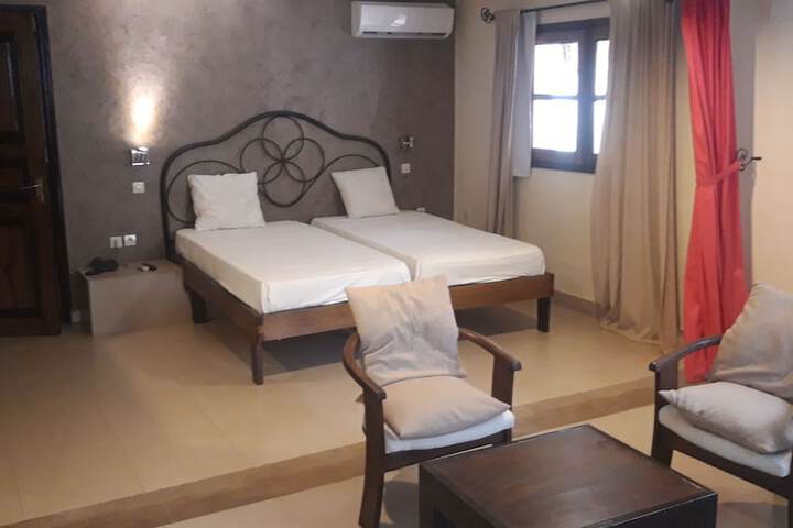 Room 4 of 68