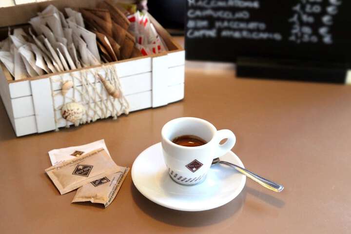 Breakfast/Coffee Service 15 of 28