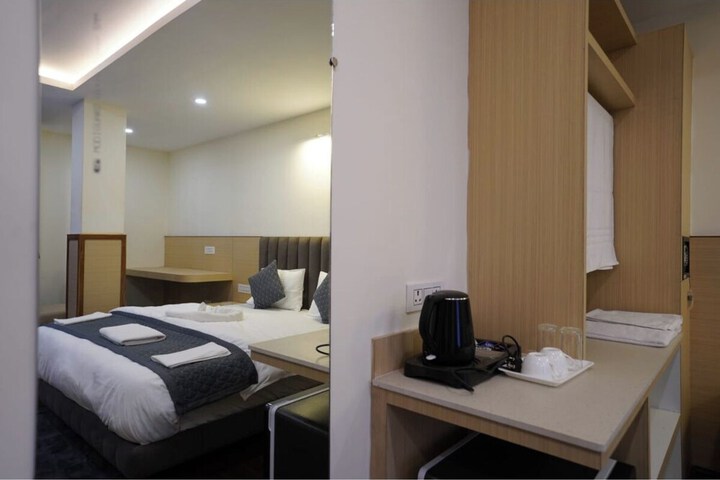 Room 9 of 49
