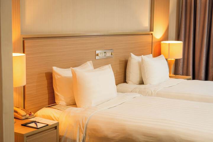 Room 20 of 184