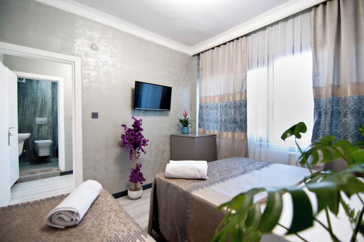 Room 28 of 42