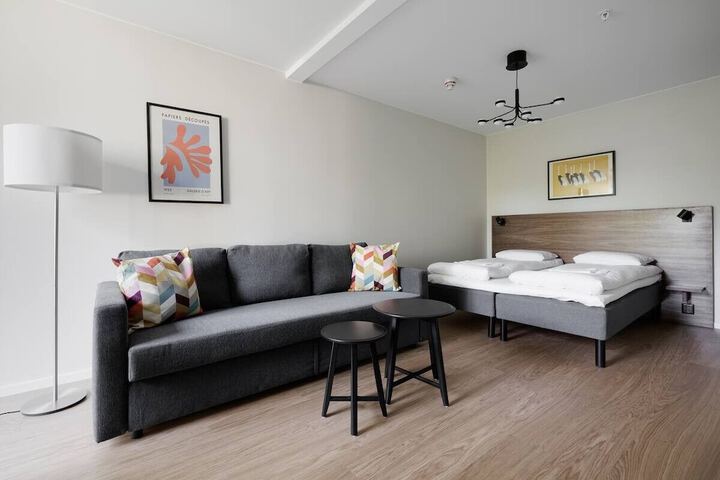 Room 108 of 162