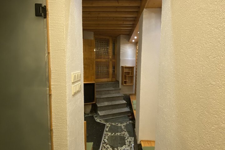 Room 23 of 105
