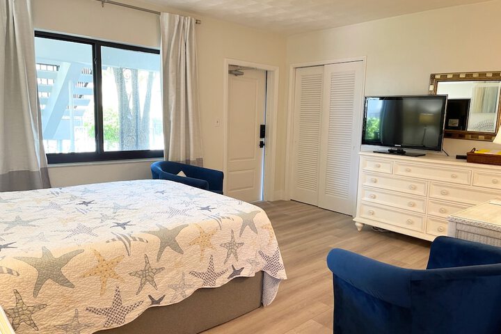 Room 52 of 89