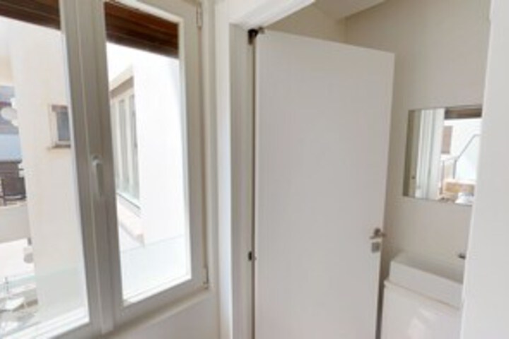 Room 25 of 29