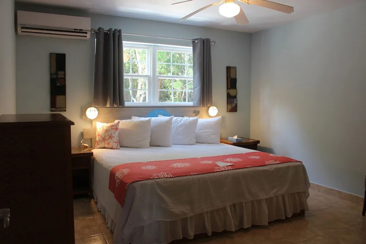 Room 6 of 38
