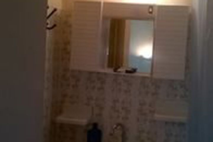 Room 4 of 19