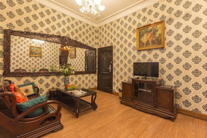 Room 17 of 39