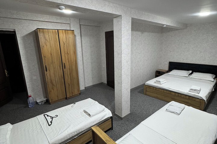 Room 5 of 19