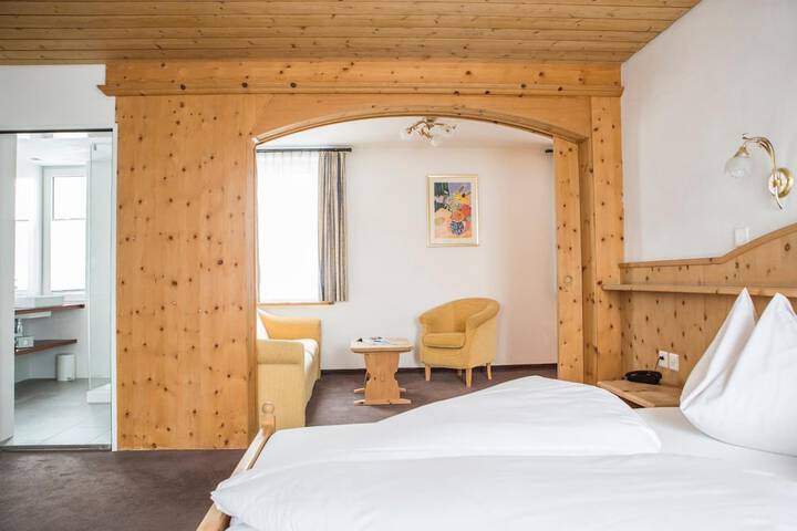 Room 10 of 52
