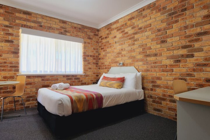 Room 35 of 63