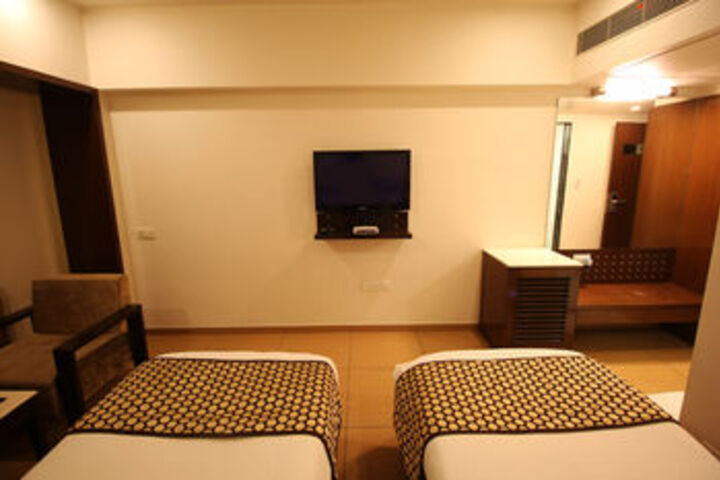 Room 32 of 45