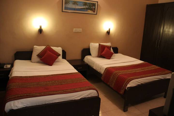 Room 5 of 7